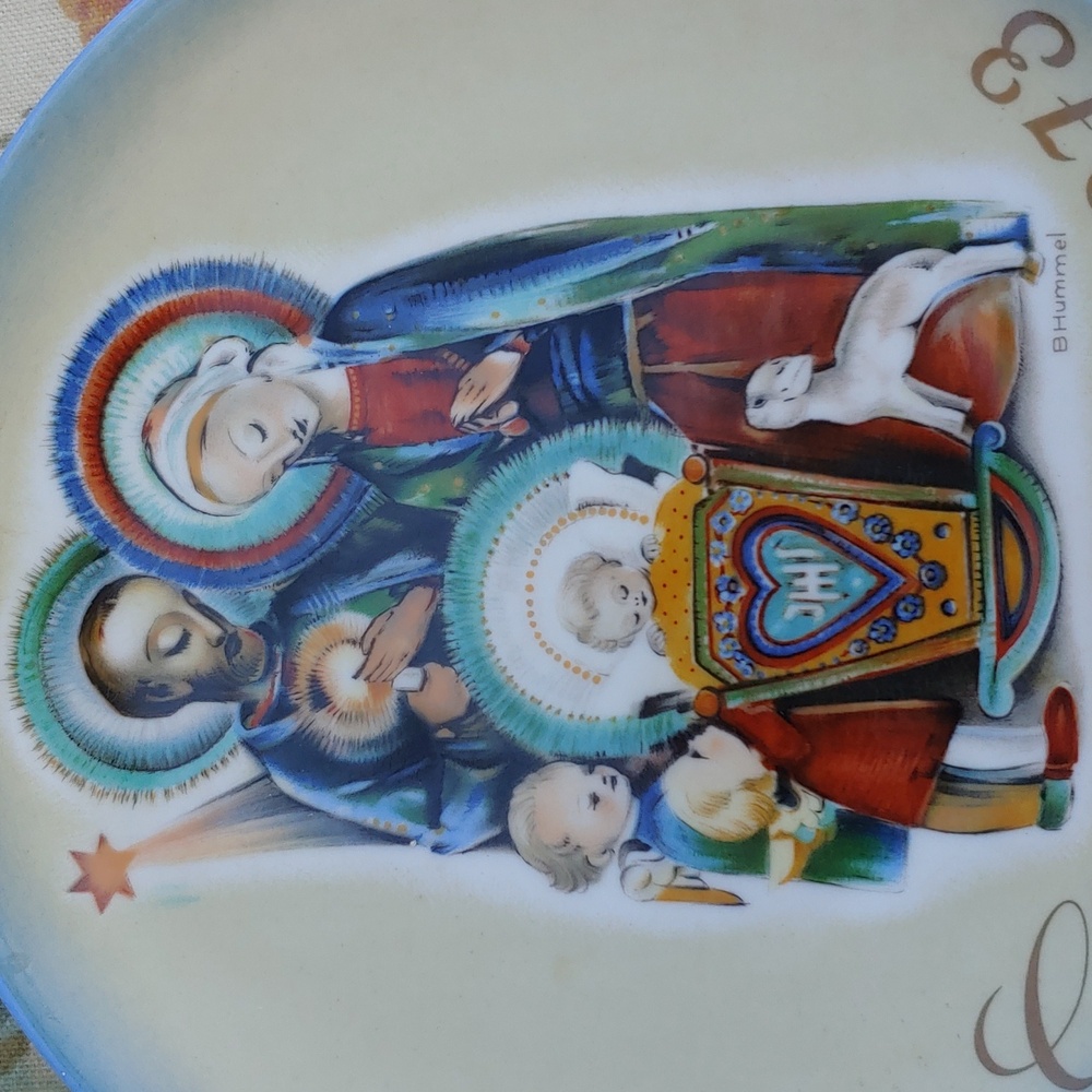 Hummel Vintage Christmas 1973 "The Nativity" Collector 7.5" Plate with Box